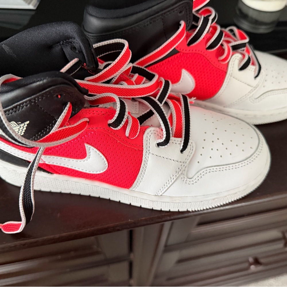 Nike Kids Red White Black High-Top Sneakers